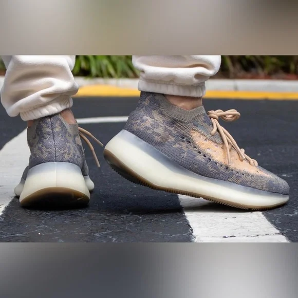 Like New Men’s Size (Euro Size Yeezy Boost 380 Sneakers In Mist  Color